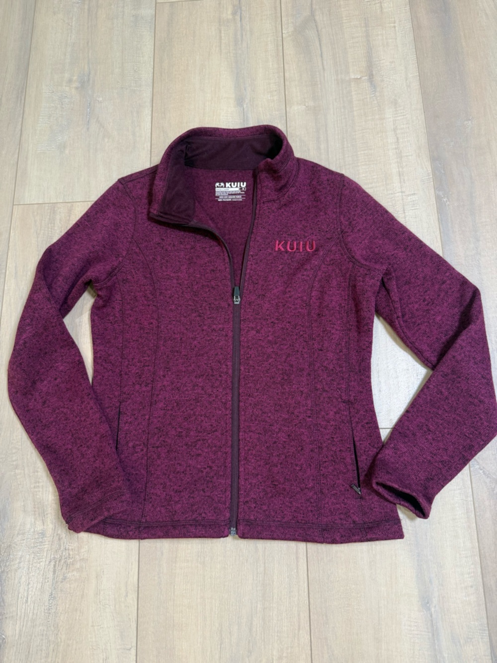 KUIU Women's Maroon/Burgundy Base Camp Full-Zip Jacket